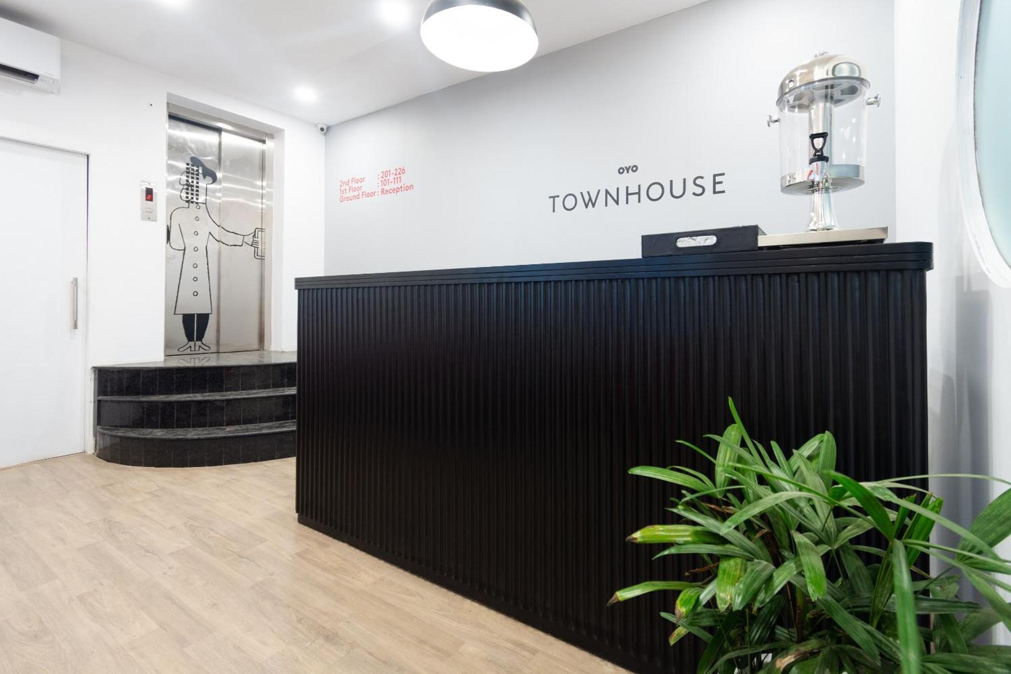 Townhouse Mannat International Hotel